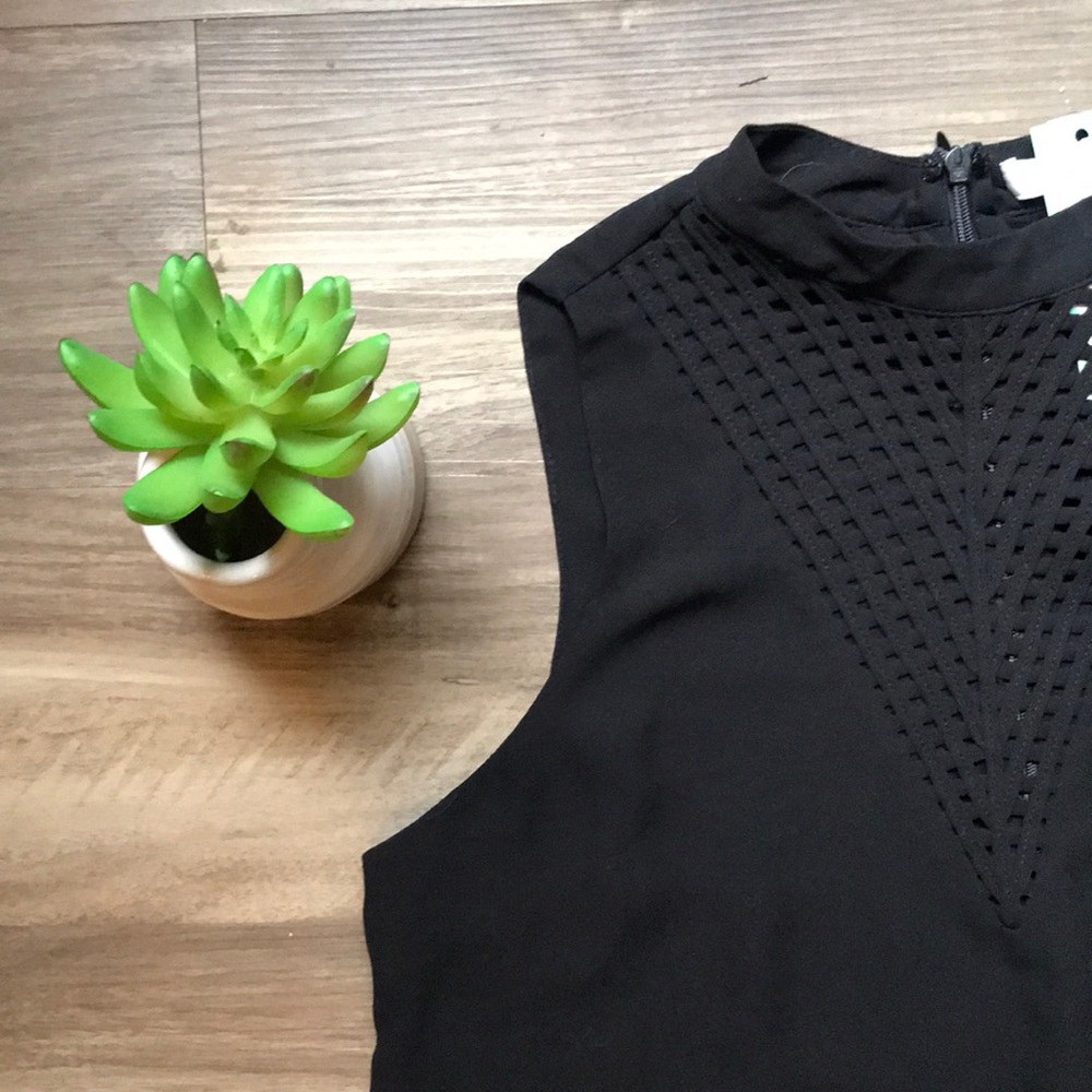 Q&A Mesh Women’s Blouse Black Sleeveless Dressy Top Small - Picture 5 of 16